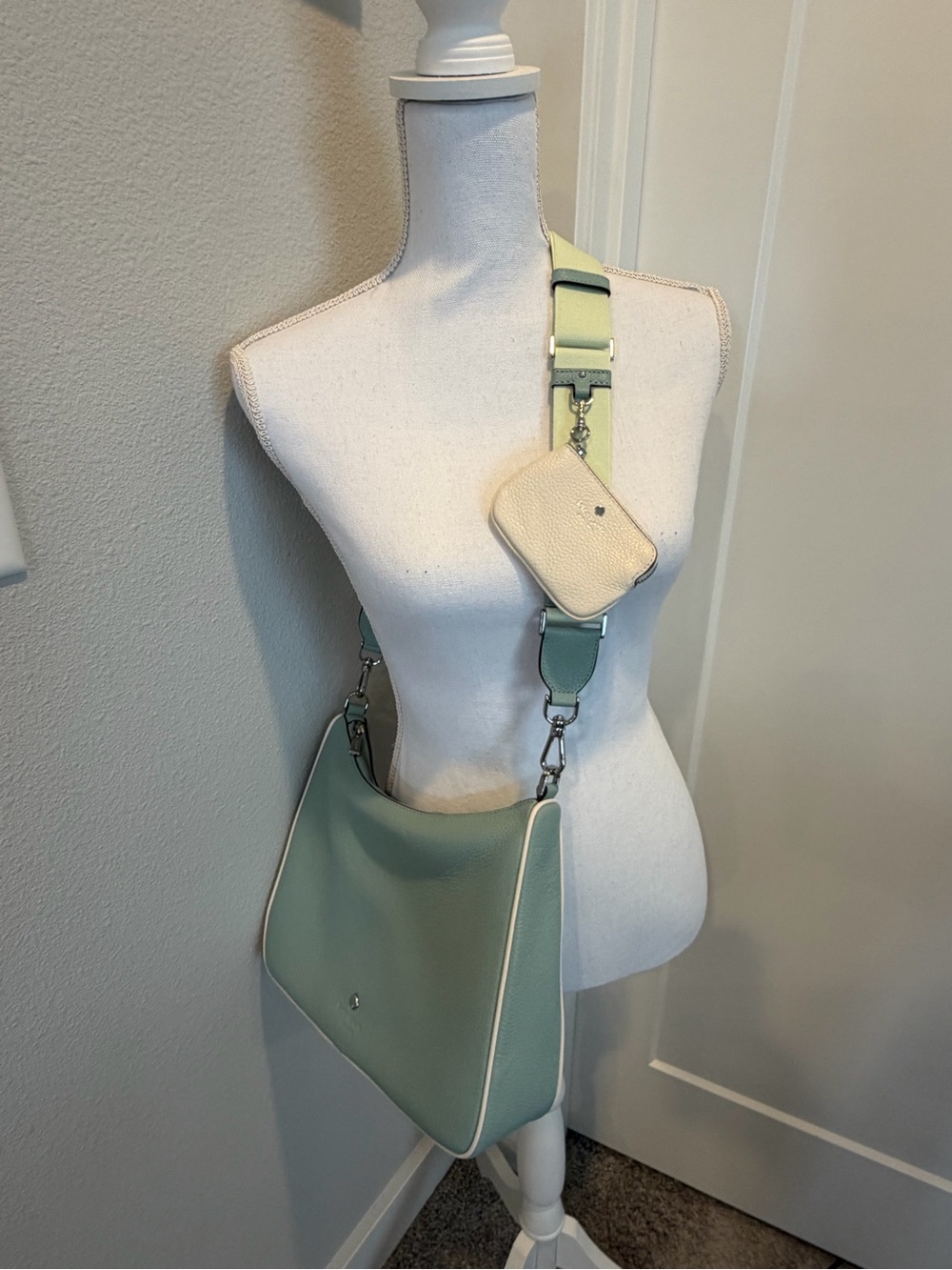 Kate Spade Emma Large Crossbody - Picture 3 of 4